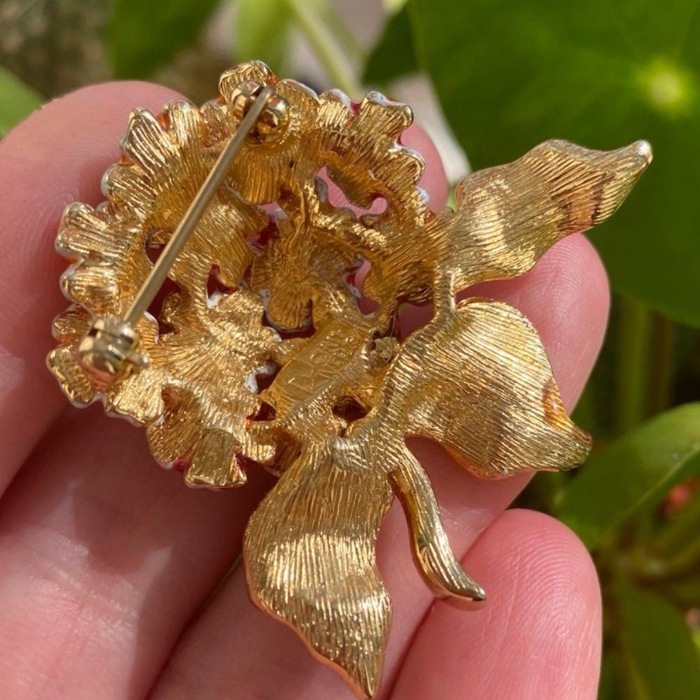 JOAN RIVERS Enamel Floral Rhinestone Brooch - Picture 3 of 5